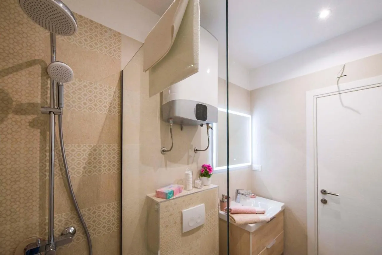 ספליט Amaris Luxury Apartments 0*,