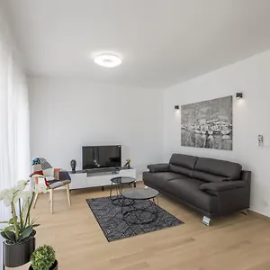  Apartment Coastal 1