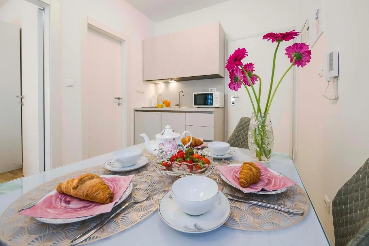 Amaris Luxury Apartments Split